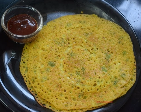 Crispy Jwariche Ghavan and chatny