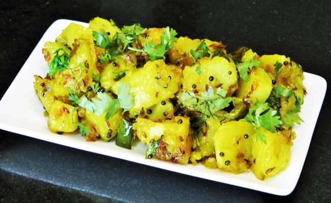 Perfect Batata Bhaji in 10 minutes|चवदार आणि झटपट बटाटा भाजी